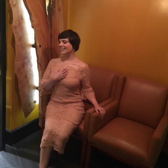 Meet your Posher, Plum - Picture 3 of 10